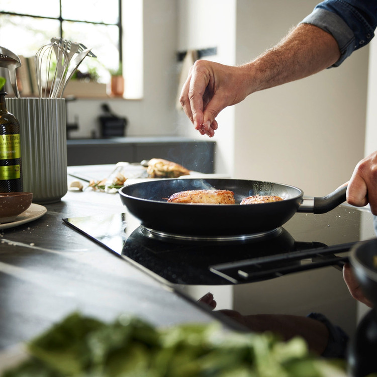 تابه / ماهیتابه نچسب فیسلر مدل سنیت Fissler Cenit 28cm